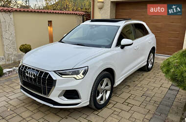 Позашляховик / Кросовер Audi Q3 2021 в Виноградові