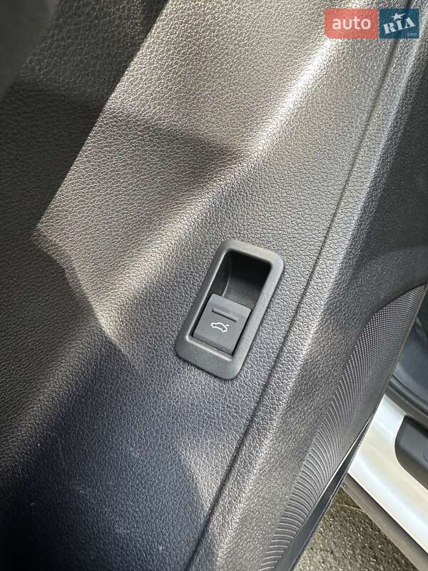 Внедорожник / Кроссовер Audi Q3 2019 в Белогородке фото 25 Внедорожник / Кроссовер Audi Q3 2019 в Белогородке