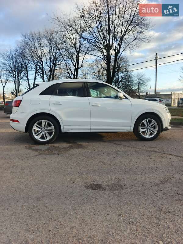 Позашляховик / Кросовер Audi Q3 2015 в Львові