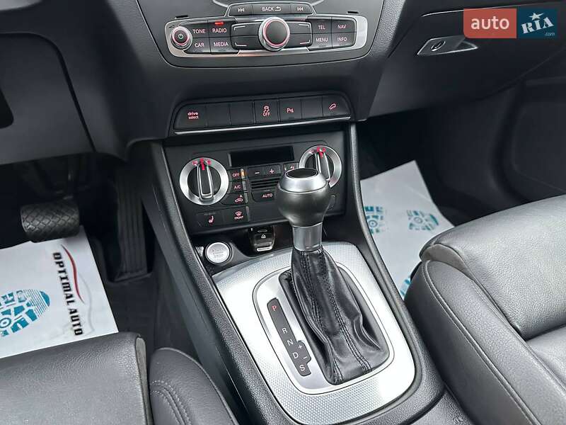 Внедорожник / Кроссовер Audi Q3 2015 в Львове