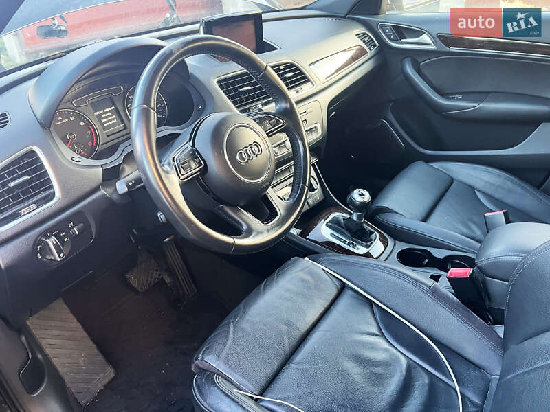 Внедорожник / Кроссовер Audi Q3 2016 в Львове