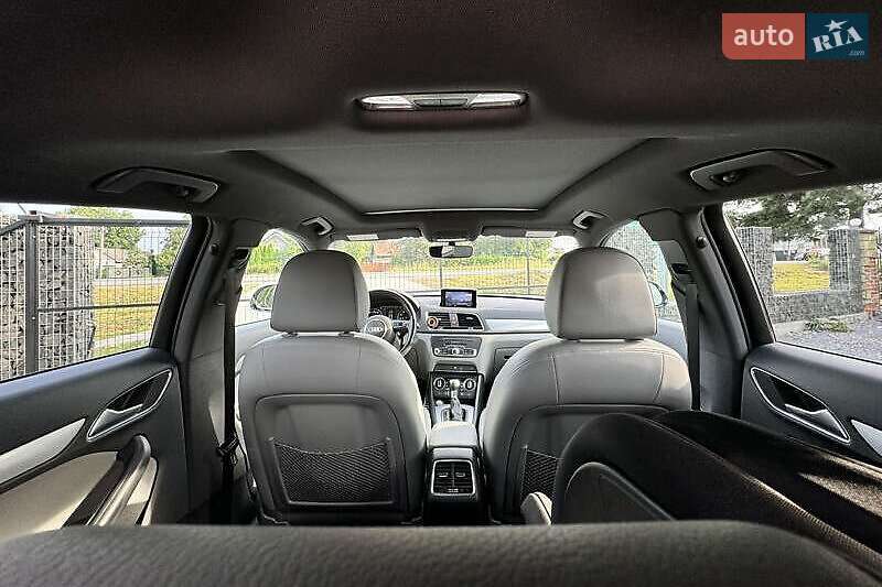 Внедорожник / Кроссовер Audi Q3 2017 в Львове
