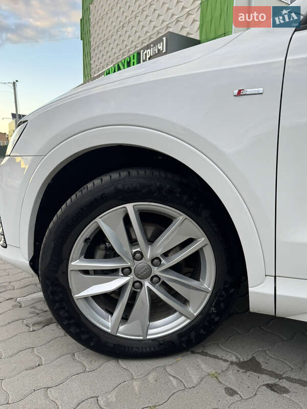 Внедорожник / Кроссовер Audi Q3 2018 в Владимире