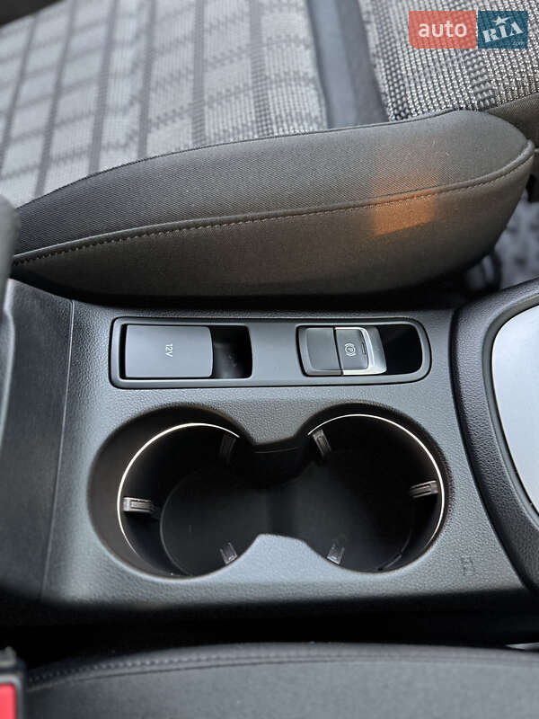 Позашляховик / Кросовер Audi Q3 2016 в Чернівцях фото 20 Позашляховик / Кросовер Audi Q3 2016 в Чернівцях