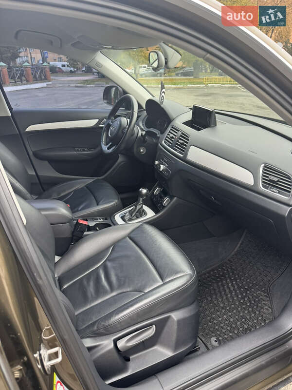 Внедорожник / Кроссовер Audi Q3 2014 в Киеве