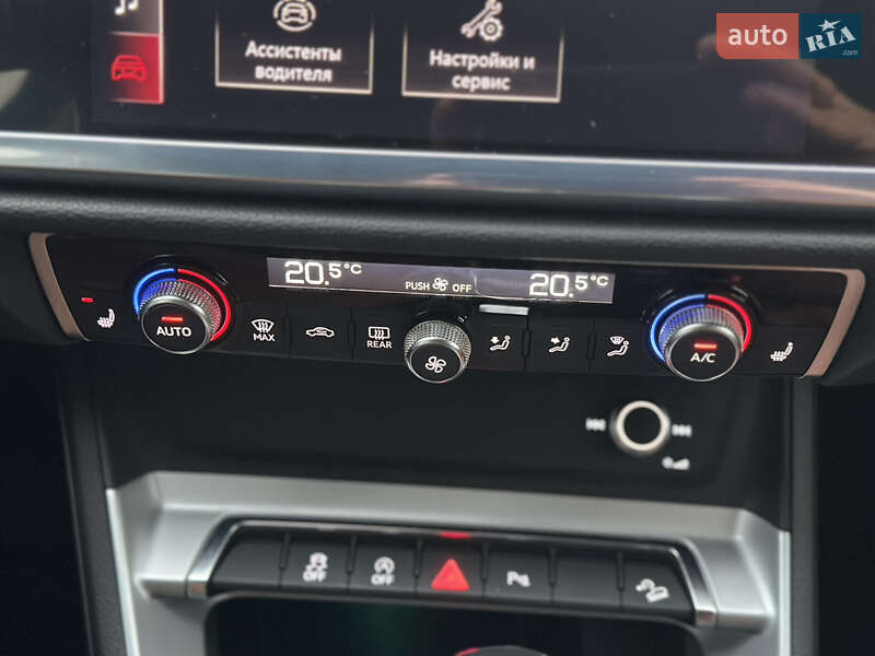 Внедорожник / Кроссовер Audi Q3 2020 в Киеве