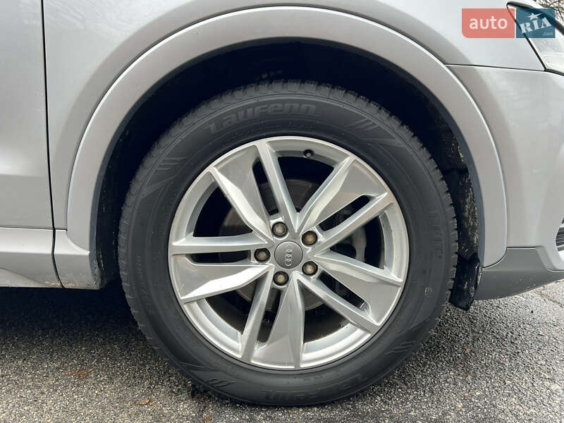 Внедорожник / Кроссовер Audi Q3 2017 в Киеве