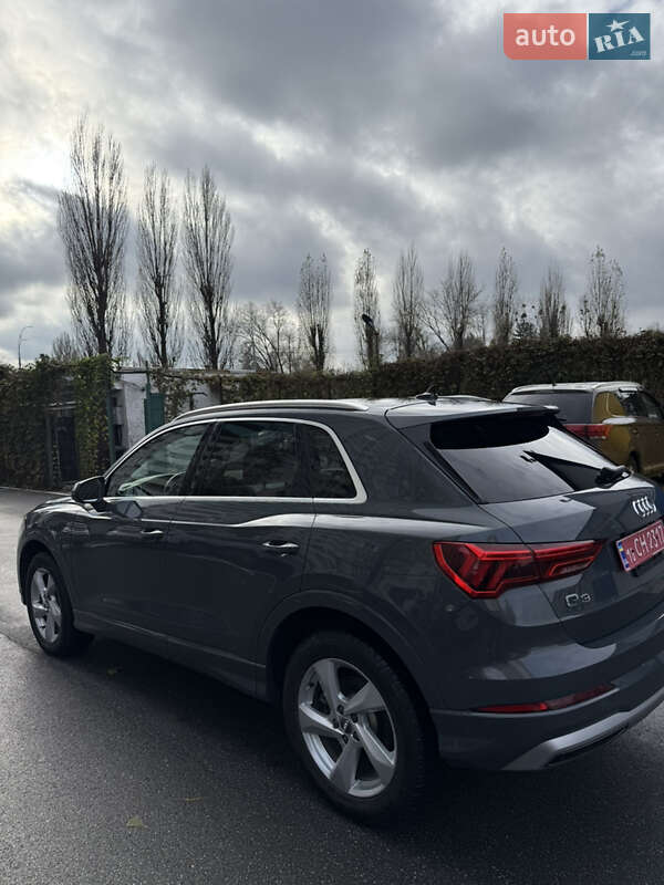 Позашляховик / Кросовер Audi Q3 2019 в Києві