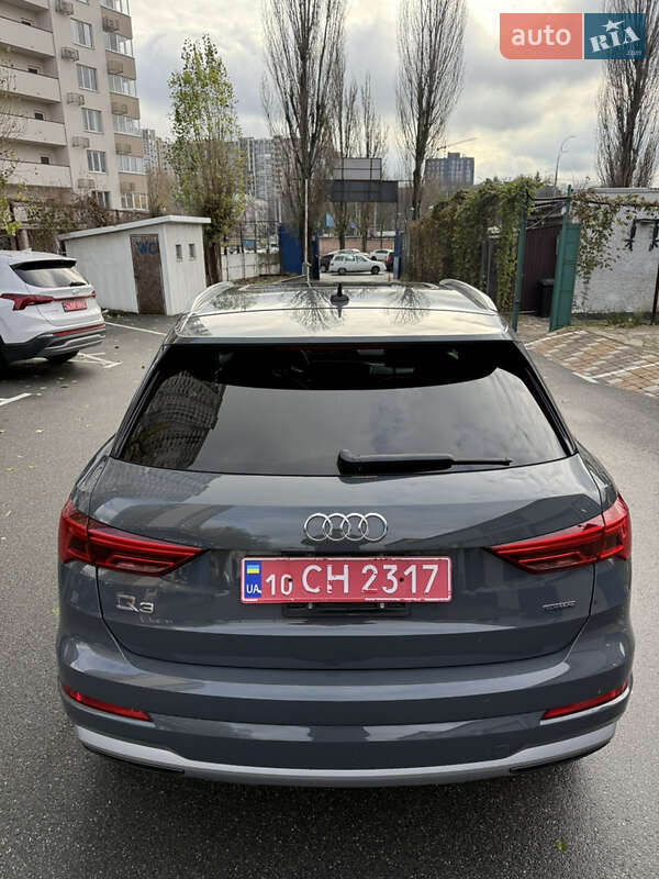 Позашляховик / Кросовер Audi Q3 2019 в Києві