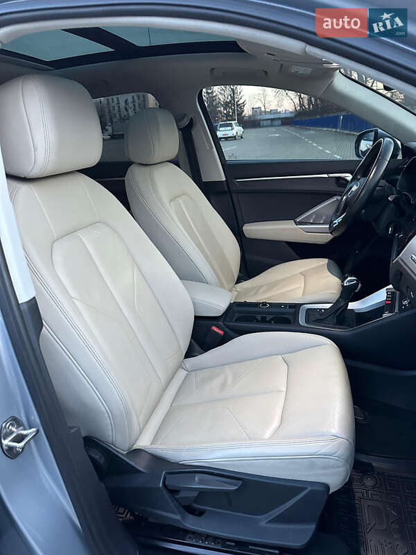 Внедорожник / Кроссовер Audi Q3 2020 в Тернополе