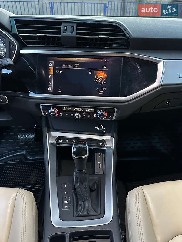 Внедорожник / Кроссовер Audi Q3 2020 в Тернополе