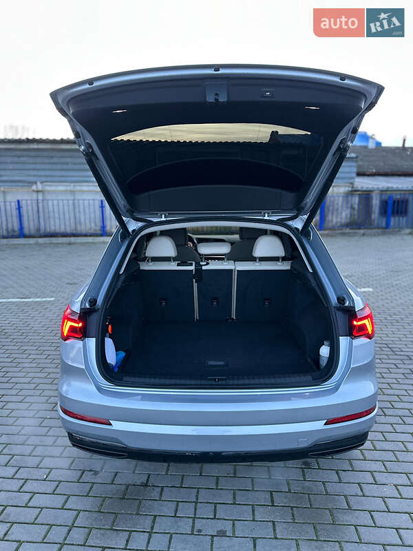 Внедорожник / Кроссовер Audi Q3 2020 в Тернополе