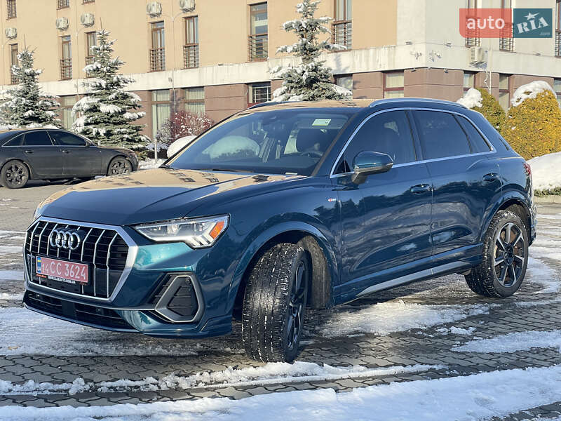Позашляховик / Кросовер Audi Q3 2021 в Львові