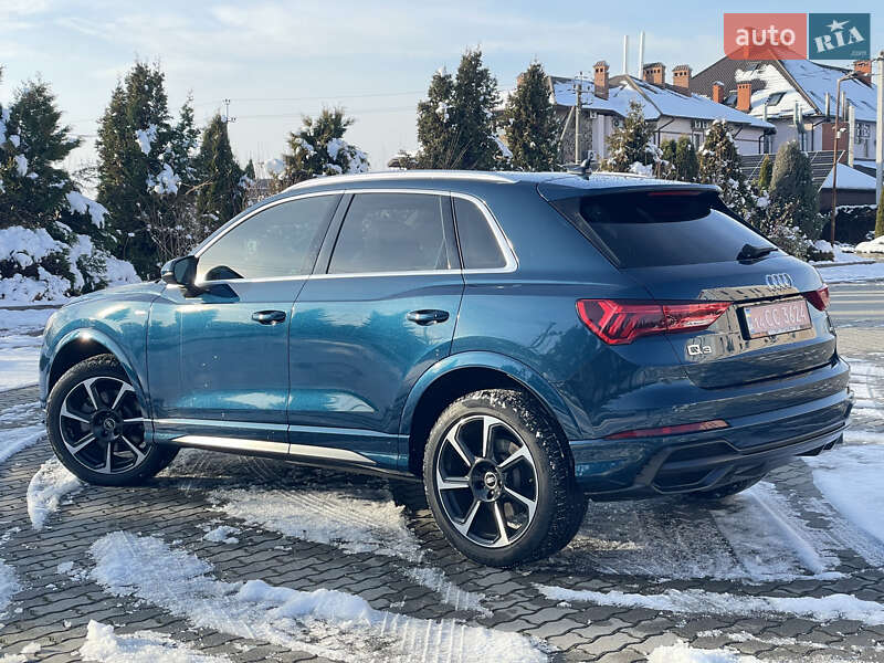 Позашляховик / Кросовер Audi Q3 2021 в Львові
