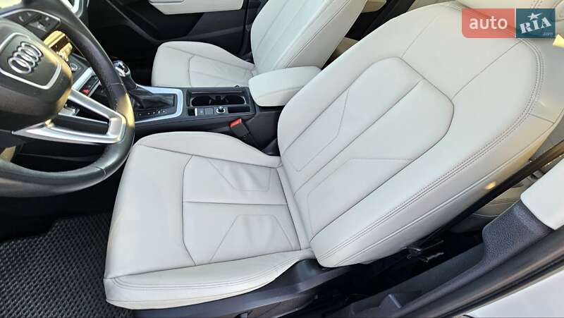 Позашляховик / Кросовер Audi Q3 2022 в Києві