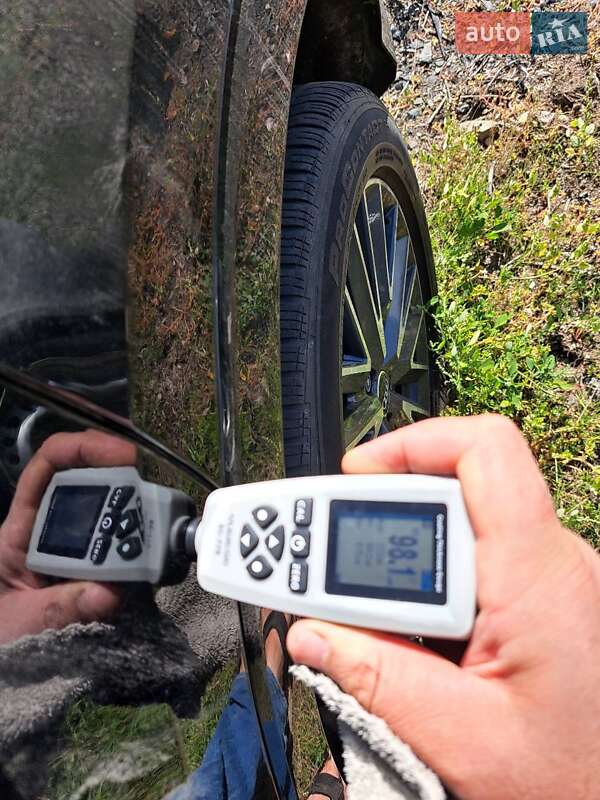 Внедорожник / Кроссовер Audi Q3 2021 в Киеве