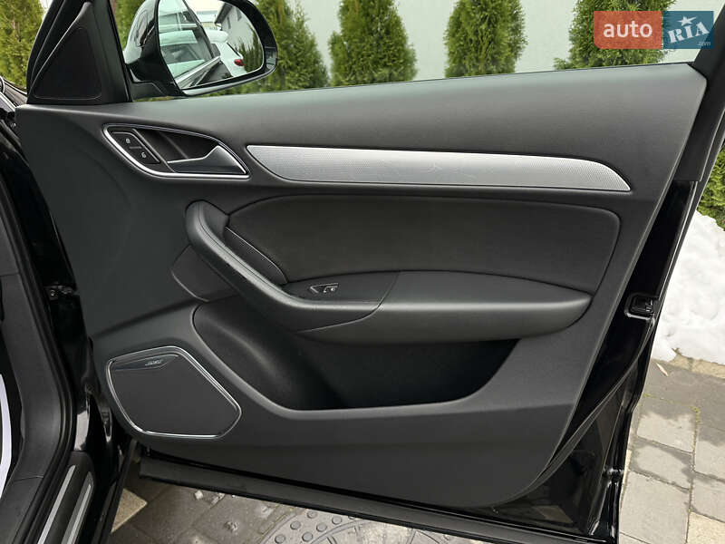 Внедорожник / Кроссовер Audi Q3 2016 в Дрогобыче