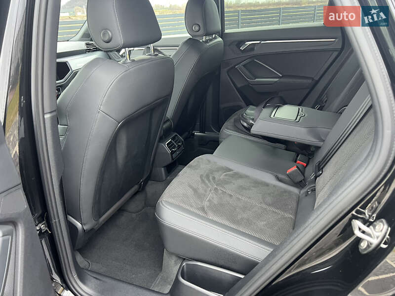 Позашляховик / Кросовер Audi Q3 2020 в Мукачевому