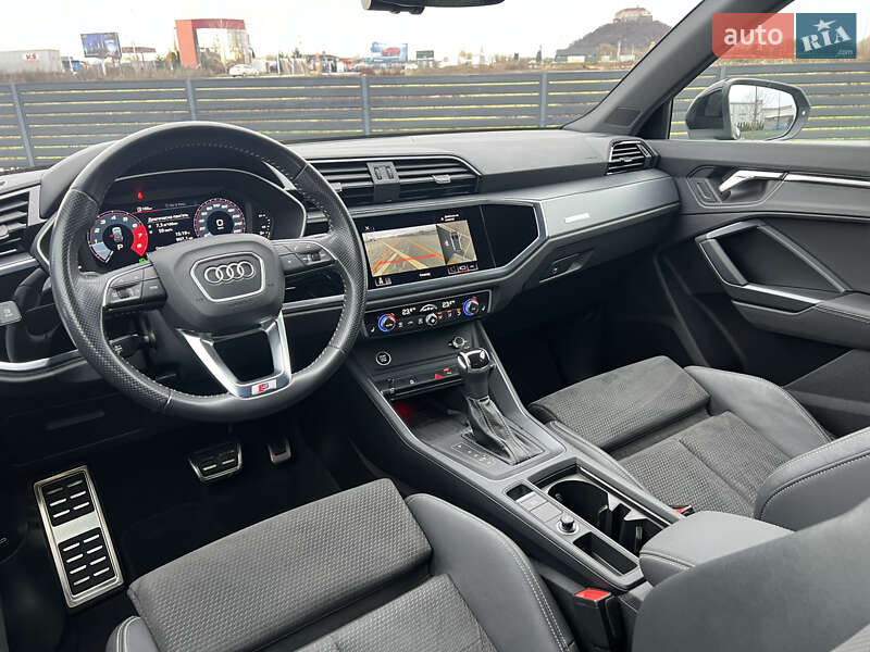 Позашляховик / Кросовер Audi Q3 2020 в Мукачевому