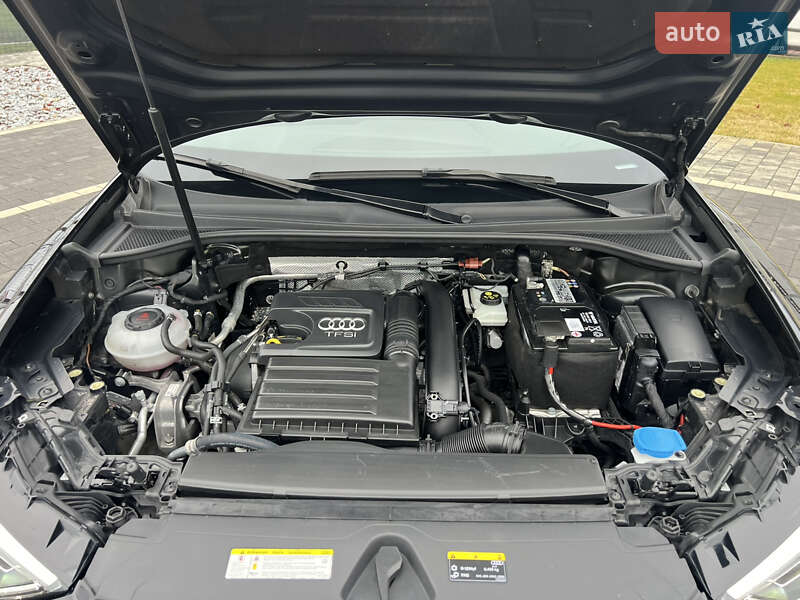 Позашляховик / Кросовер Audi Q3 2020 в Мукачевому