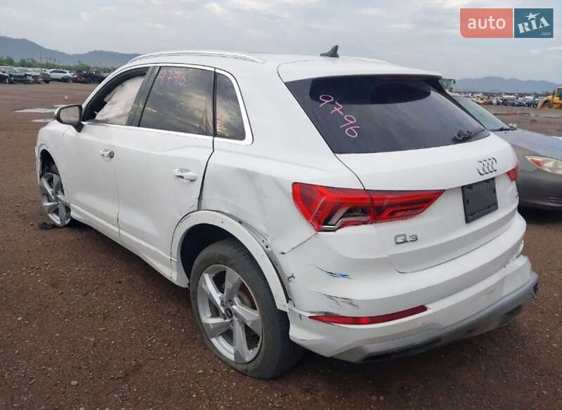 Позашляховик / Кросовер Audi Q3 2020 в Львові