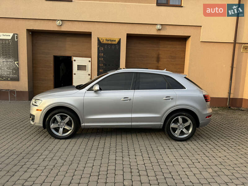 Внедорожник / Кроссовер Audi Q3 2015 в Ужгороде