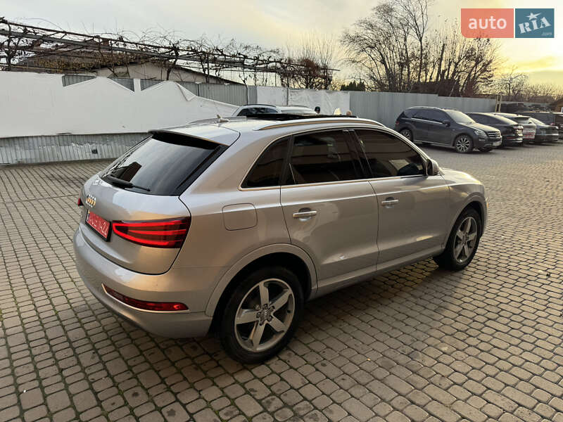 Внедорожник / Кроссовер Audi Q3 2015 в Ужгороде