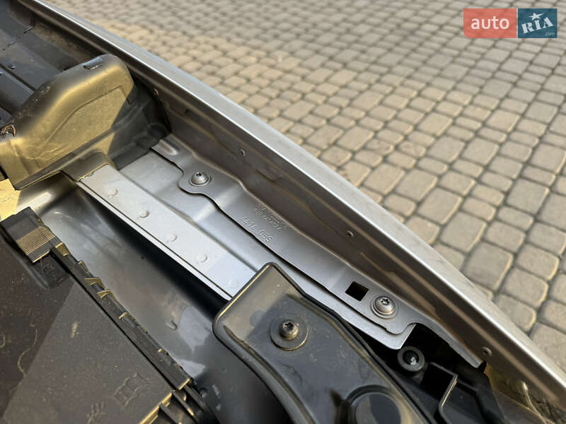 Внедорожник / Кроссовер Audi Q3 2015 в Ужгороде