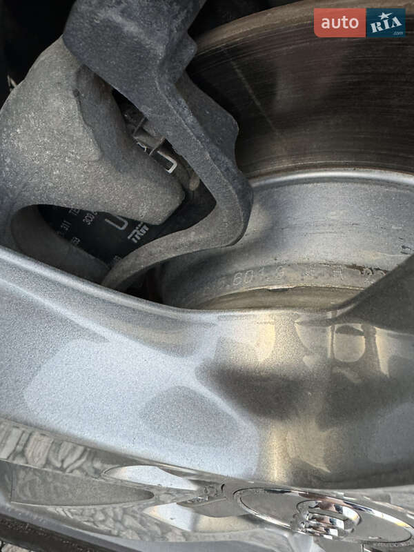 Внедорожник / Кроссовер Audi Q3 2015 в Ужгороде