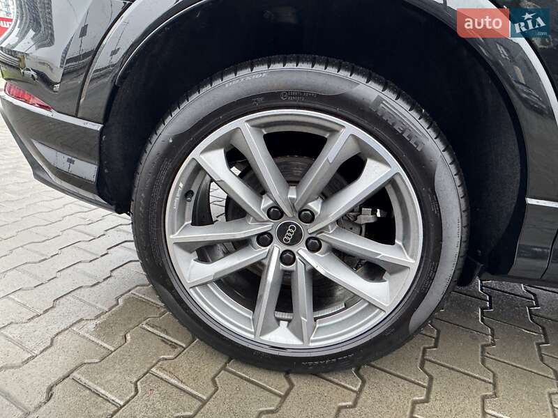 Внедорожник / Кроссовер Audi Q3 2024 в Киеве