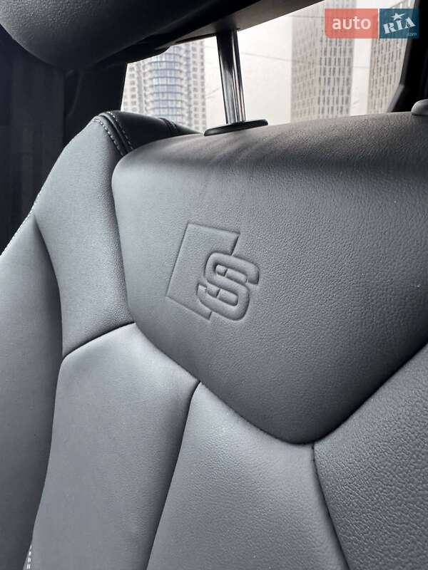 Внедорожник / Кроссовер Audi Q3 2024 в Киеве