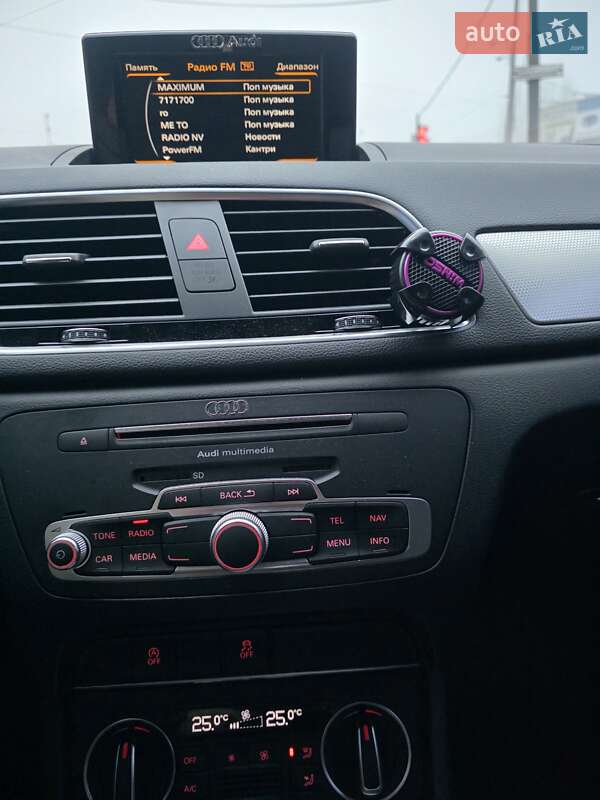 Позашляховик / Кросовер Audi Q3 2016 в Дніпрі