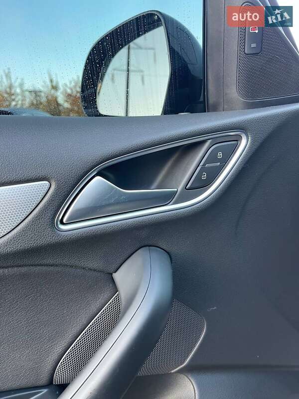 Позашляховик / Кросовер Audi Q3 2016 в Львові фото 12 Позашляховик / Кросовер Audi Q3 2016 в Львові