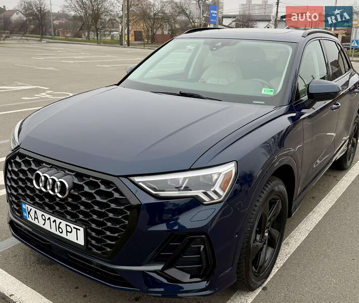 Позашляховик / Кросовер Audi Q3 2019 в Києві