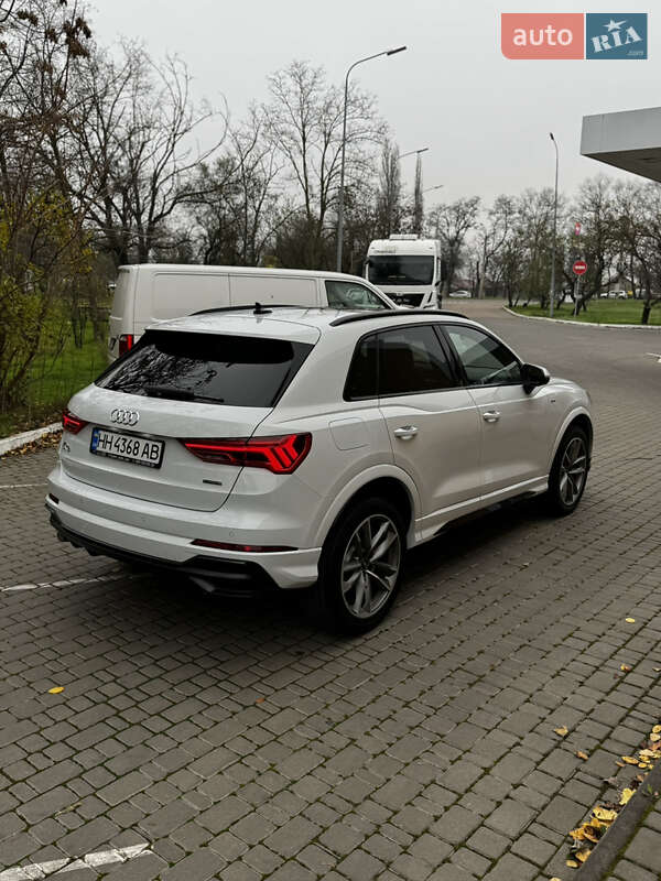 Внедорожник / Кроссовер Audi Q3 2021 в Одессе