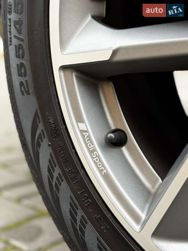 Внедорожник / Кроссовер Audi Q3 2021 в Одессе