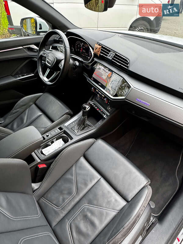 Внедорожник / Кроссовер Audi Q3 2021 в Одессе