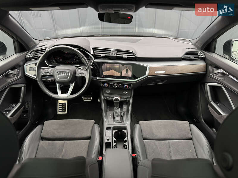 Внедорожник / Кроссовер Audi Q3 2022 в Луцке