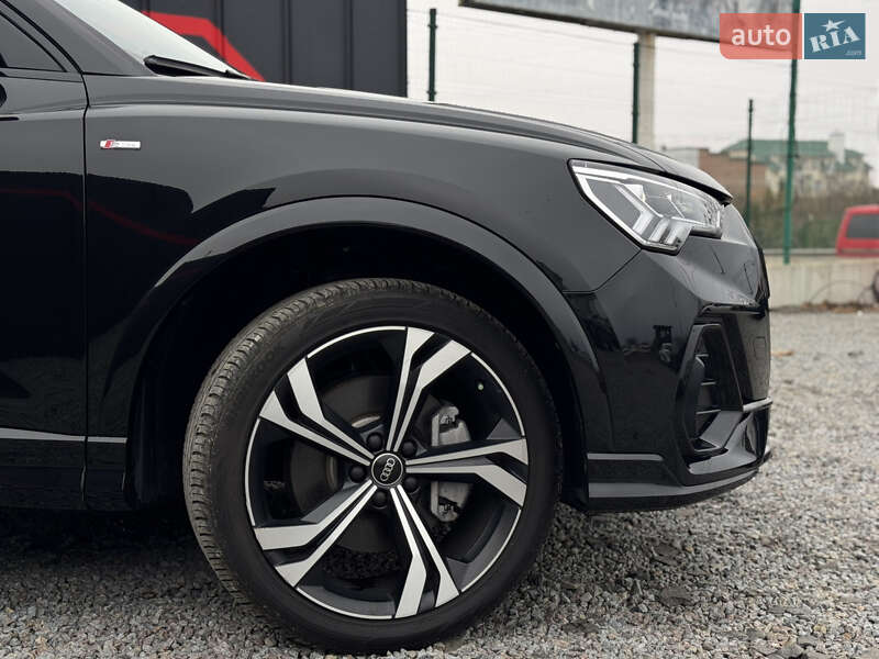 Внедорожник / Кроссовер Audi Q3 2022 в Луцке