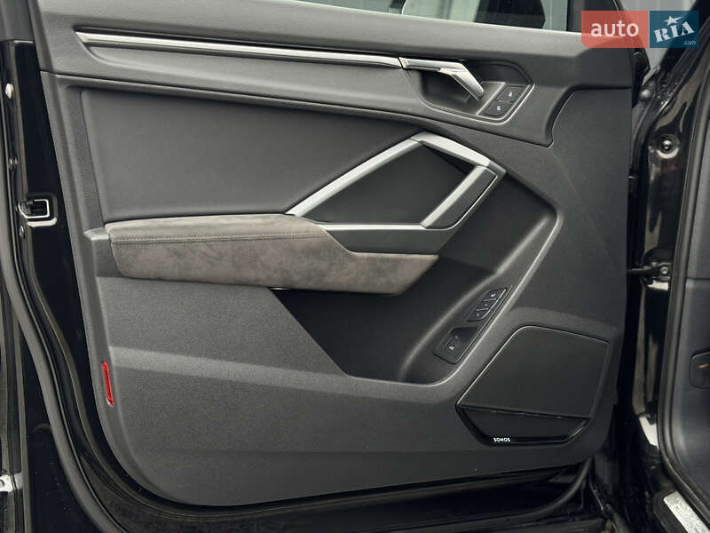 Внедорожник / Кроссовер Audi Q3 2022 в Луцке