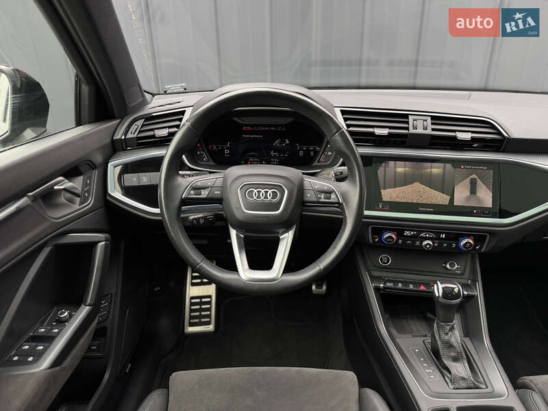 Внедорожник / Кроссовер Audi Q3 2022 в Луцке