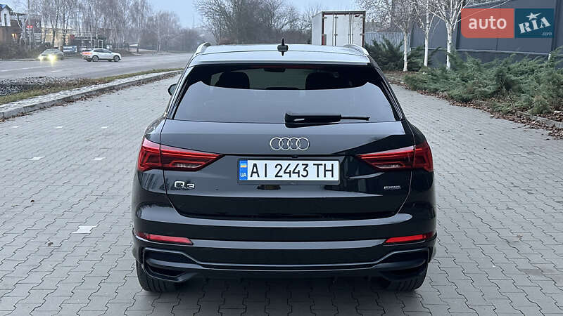 Внедорожник / Кроссовер Audi Q3 2020 в Киеве