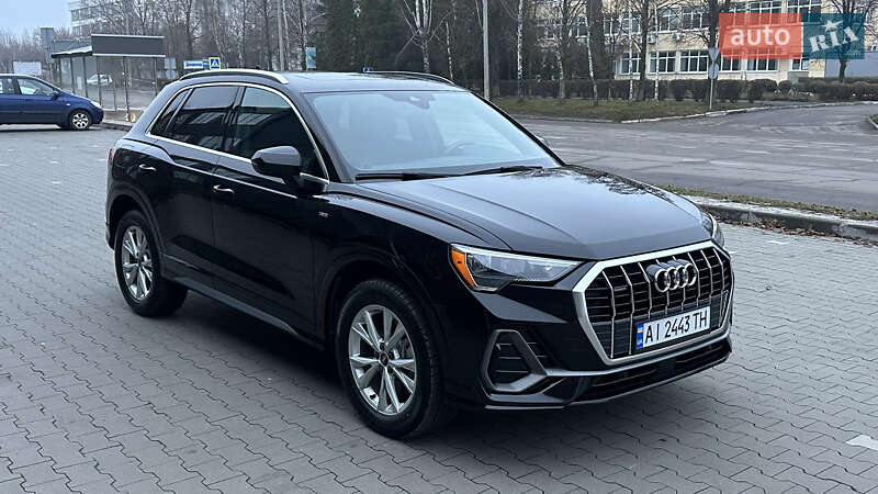Внедорожник / Кроссовер Audi Q3 2020 в Киеве