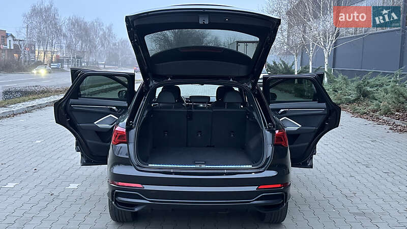 Внедорожник / Кроссовер Audi Q3 2020 в Киеве