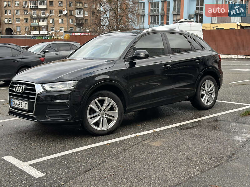 Внедорожник / Кроссовер Audi Q3 2016 в Киеве