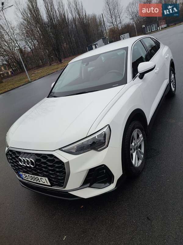 Позашляховик / Кросовер Audi Q3 2021 в Чернігові