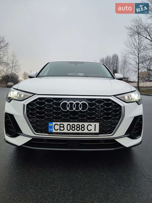 Позашляховик / Кросовер Audi Q3 2021 в Чернігові