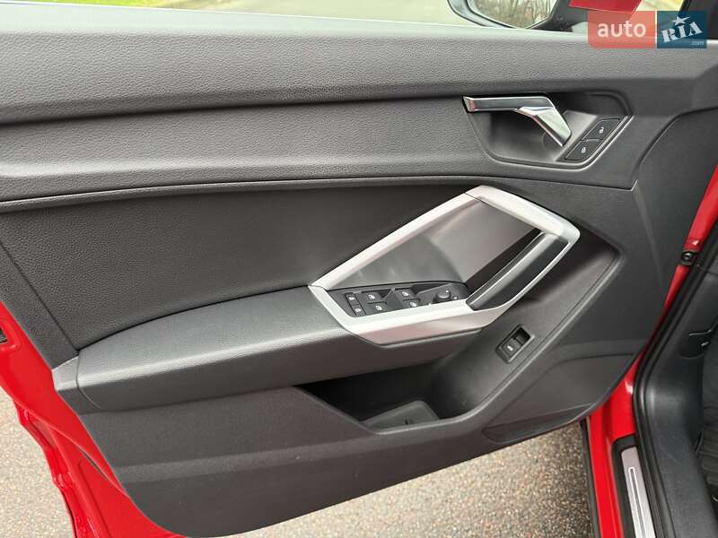 Внедорожник / Кроссовер Audi Q3 2021 в Киеве фото 52 Внедорожник / Кроссовер Audi Q3 2021 в Киеве