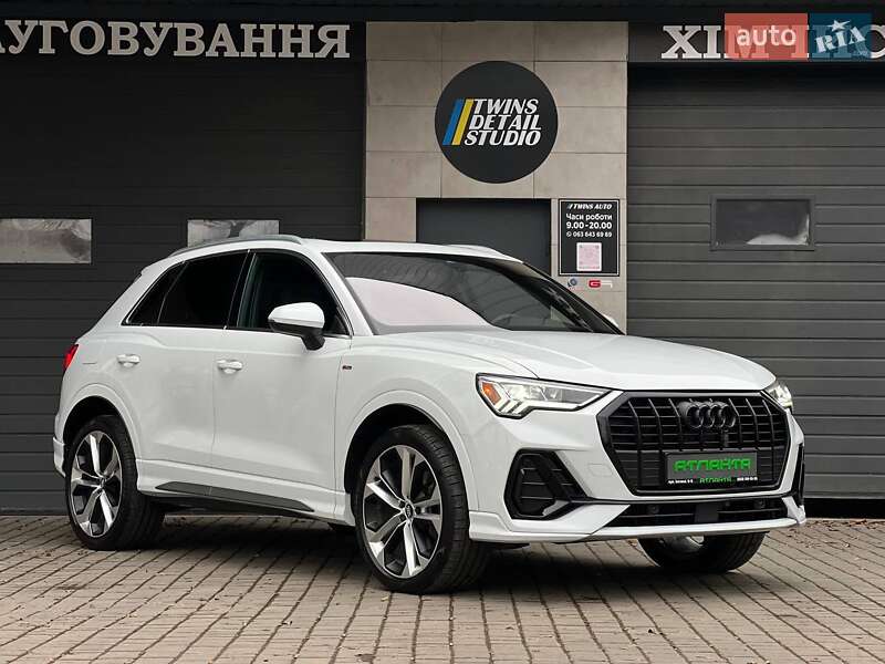 Внедорожник / Кроссовер Audi Q3 2019 в Одессе