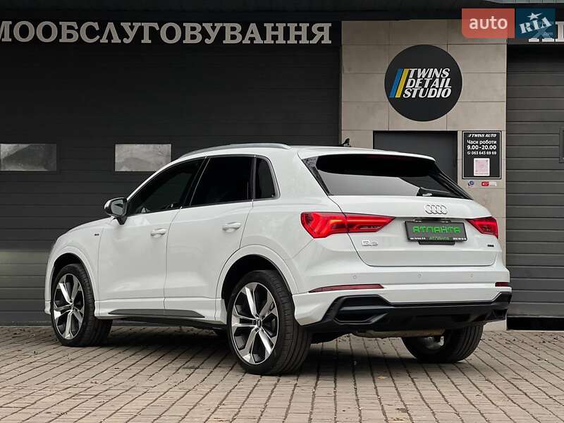 Внедорожник / Кроссовер Audi Q3 2019 в Одессе